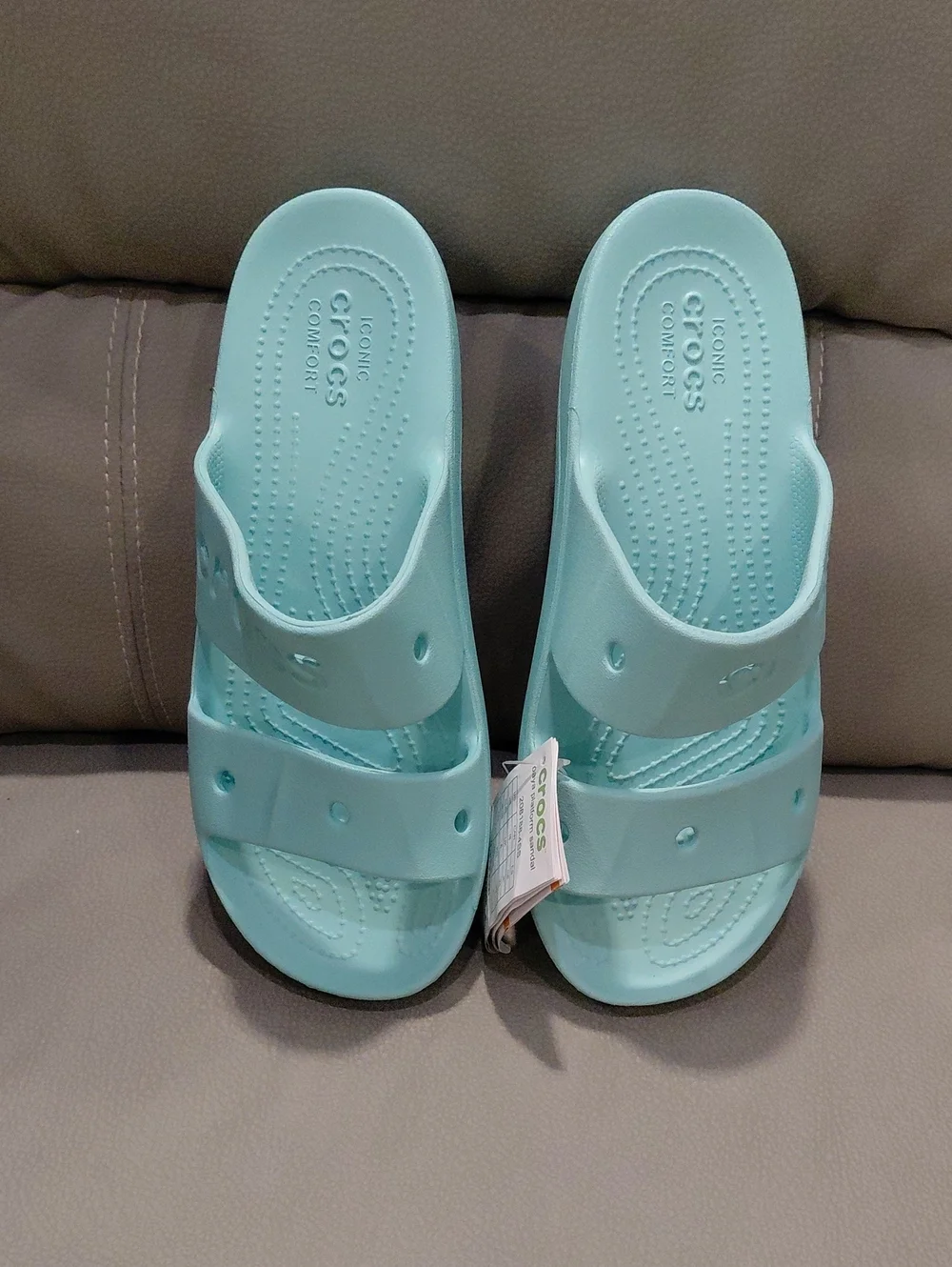 CROCS nwt size